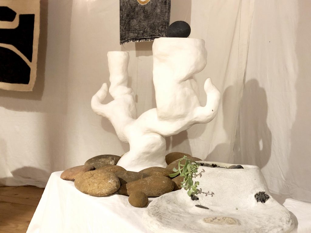 vues-expo-dialogue-entre-fibre-et-mineral sculpture